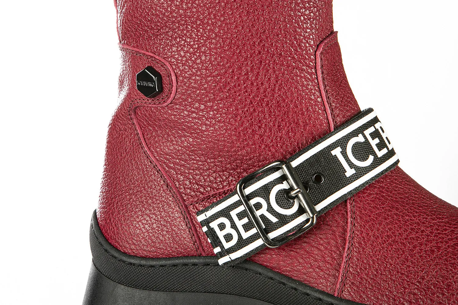 6865 Iceberg Boots / Red
