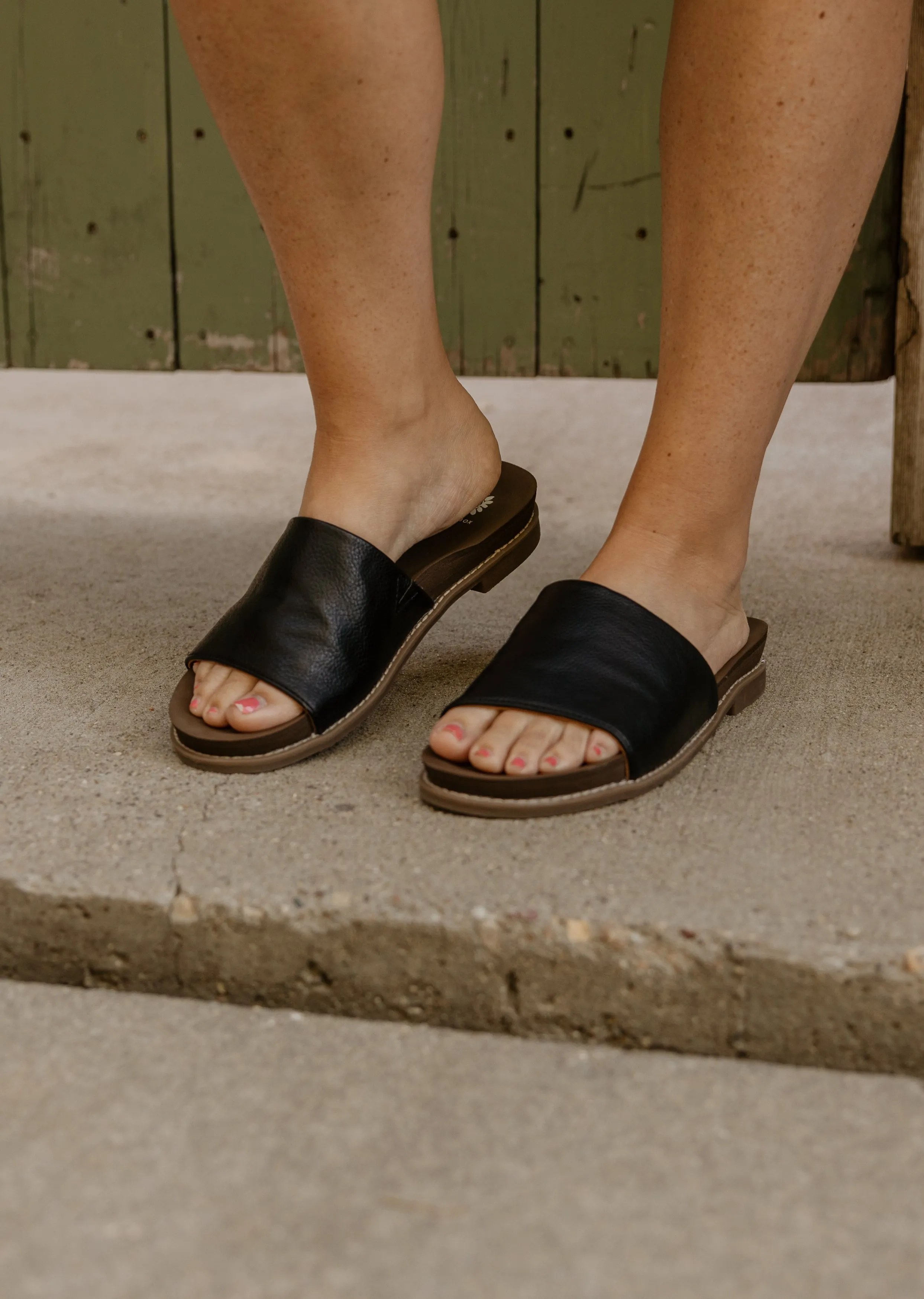 KALO SLIP ON SANDALS 2 COLOR OPTIONS
