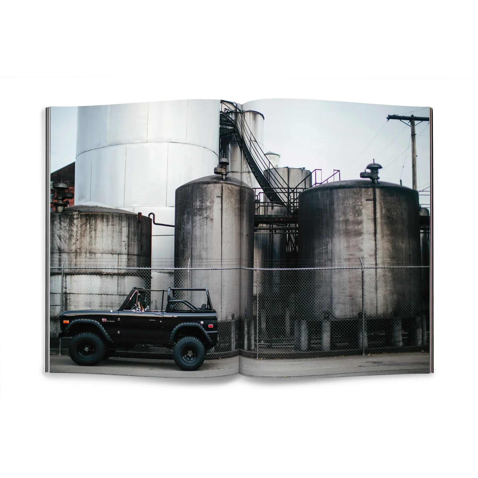 Uncrate Issue 03
